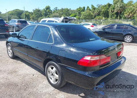 2000 Honda Accord 3.0 Ex from USA, damaged, VIN 1HGCG1656YA084334
